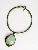 Картинка колье enzo benzo uno green от интернет магазина Прибалтийский трикотаж колье enzo benzo uno green от интернет магазина Прибалтийский трикотаж
