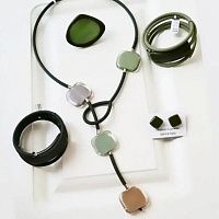Картинка колье enzo benzo cravatta green от интернет магазина Прибалтийский трикотаж колье enzo benzo cravatta green от интернет магазина Прибалтийский трикотаж